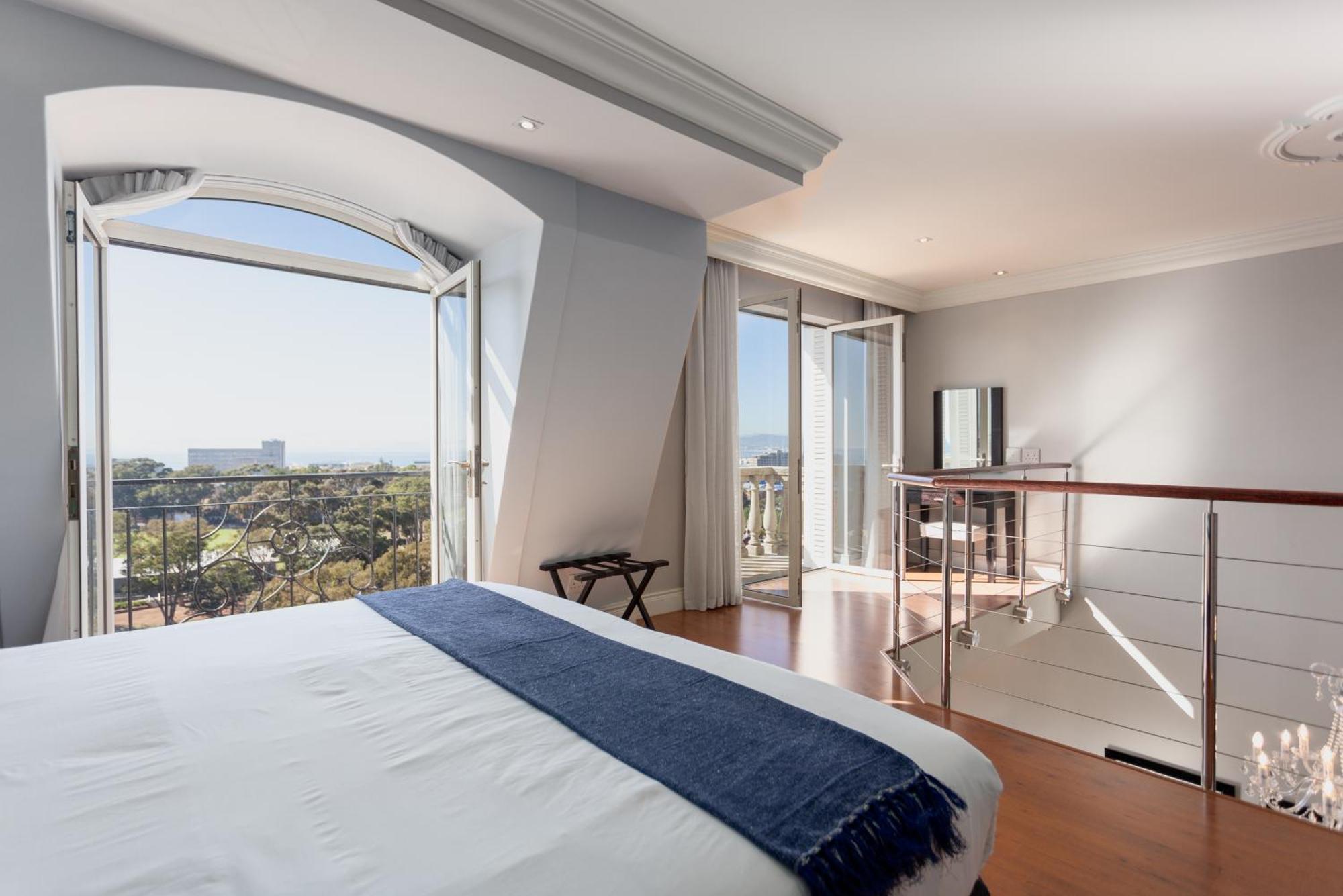 Cape Royale Luxury By Nivar Kaapstad Buitenkant foto