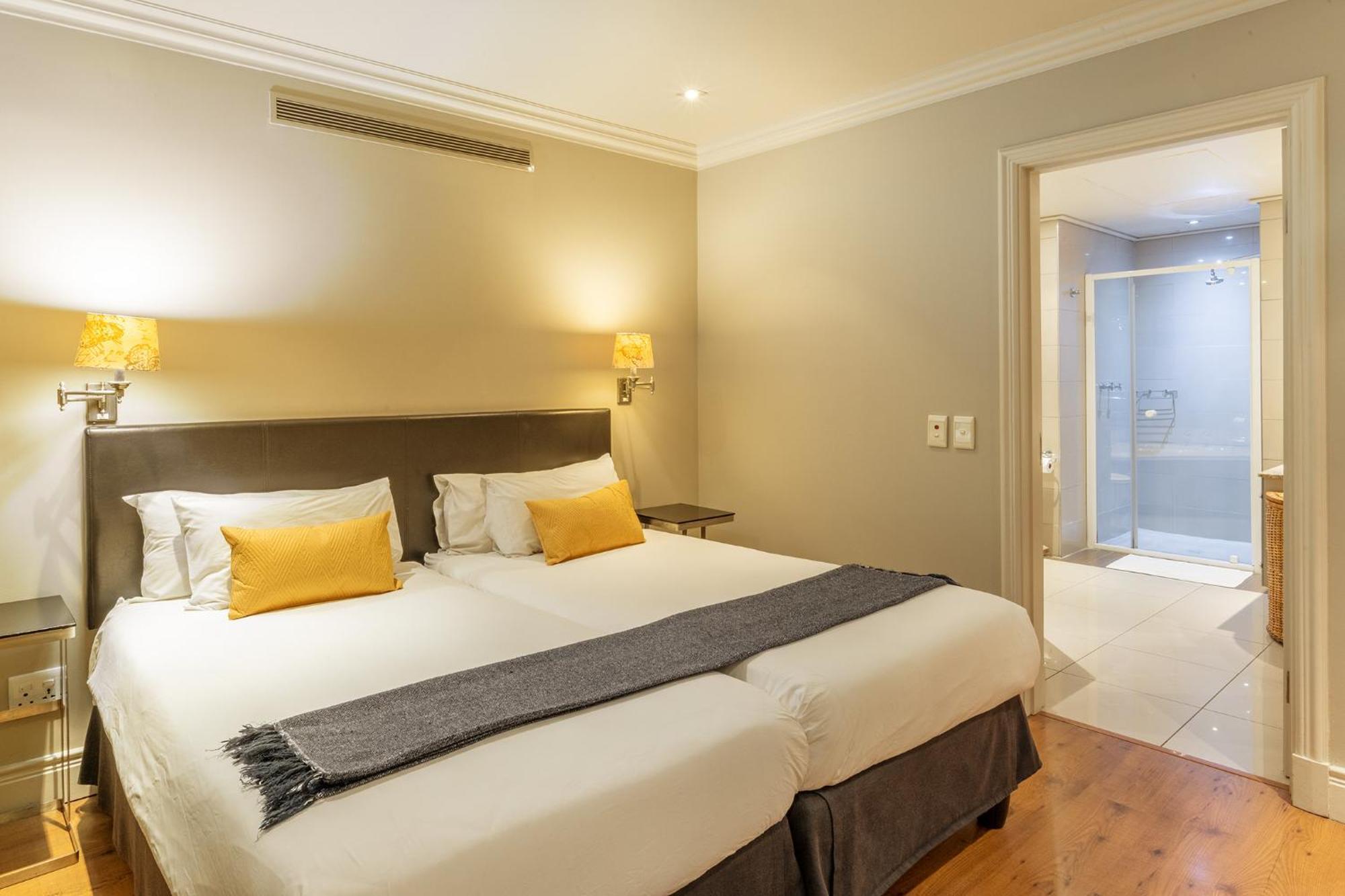 Cape Royale Luxury By Nivar Kaapstad Buitenkant foto