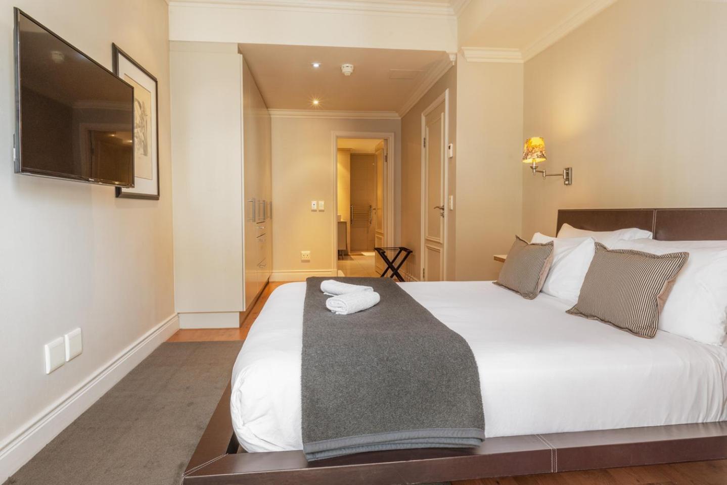 Cape Royale Luxury By Nivar Kaapstad Buitenkant foto