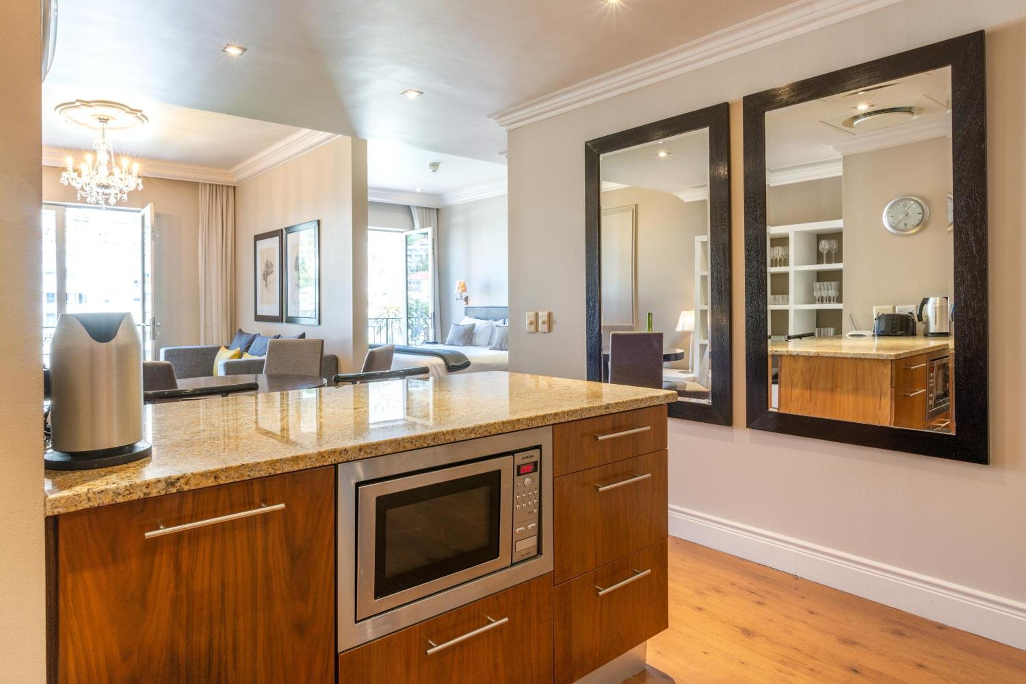 Cape Royale Luxury By Nivar Kaapstad Buitenkant foto